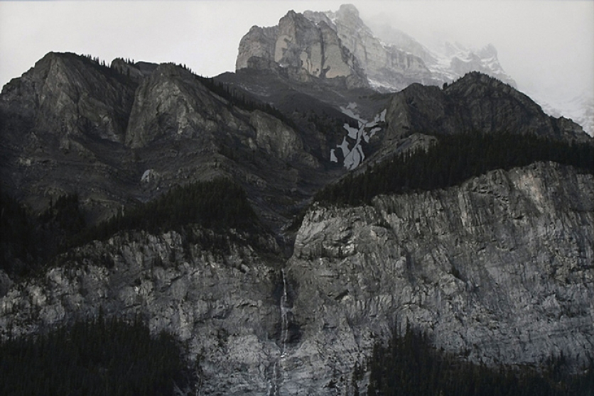 http://c011cd8d-59f8-4246-a1f1-e8aff7b33bf1.mirunadragan.com/files/gimgs/th-12_TheMountainsAreMirrors7.jpg