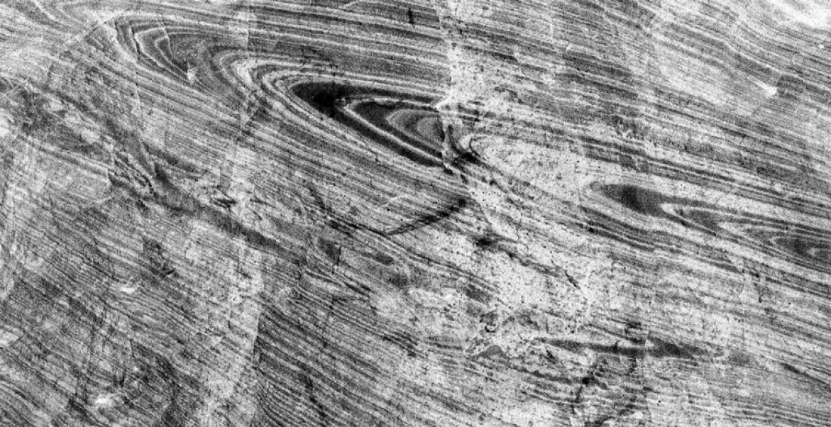 http://c011cd8d-59f8-4246-a1f1-e8aff7b33bf1.mirunadragan.com/files/gimgs/th-65_Dragan_SaltWall_detail_Nickle_Inverted_W.jpg